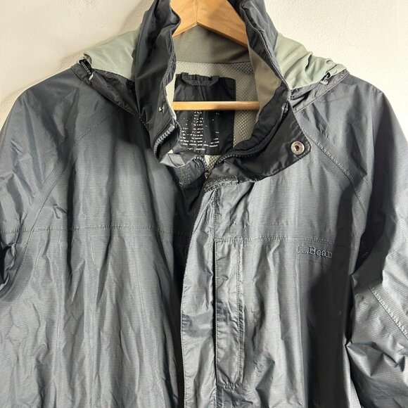 L.L.Bean Gore-Tex Jacket Mens XL Black Hooded Waterproof Rain Shell Windproof - Picture 2 of 12